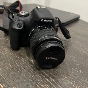 Canon EOS REBEL T7